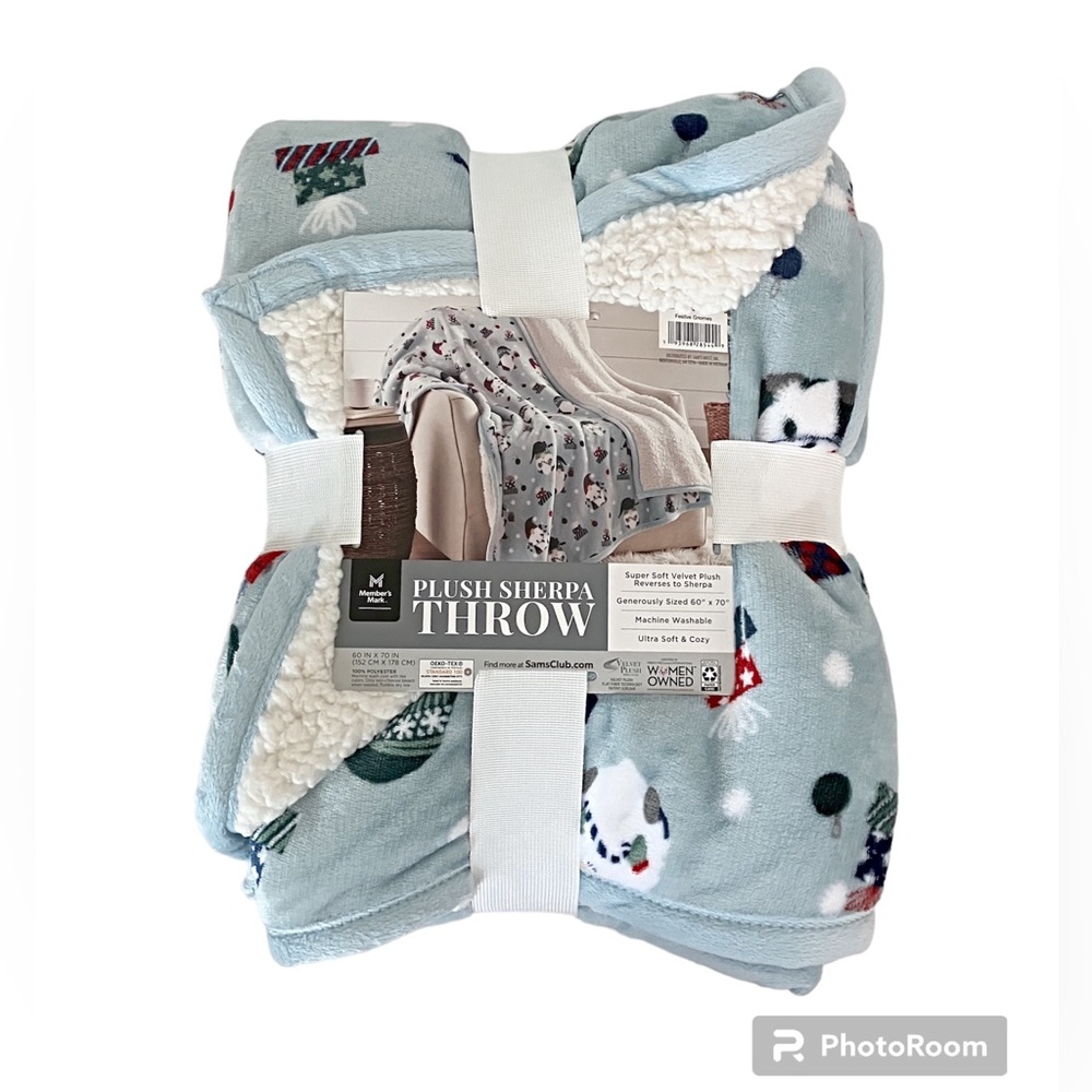 NWT Holiday Christmas Oversized Plush Reversible Throw Blanket